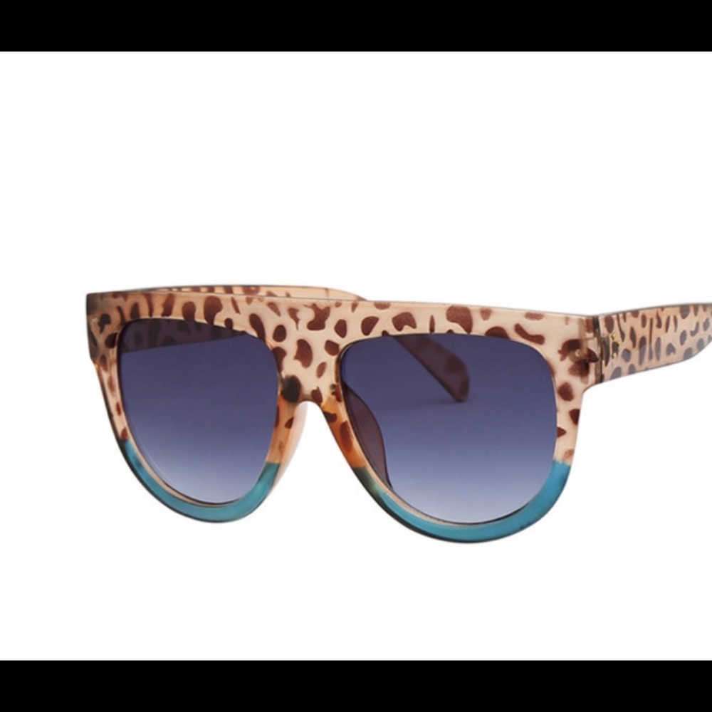 In the Jungle  Sunnies 🐆 - Picture 2 of 6